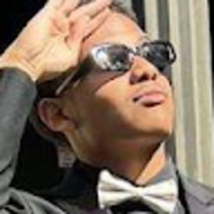 Meet your Posher, Dereck